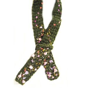 HAND KNIT ROSES &GREEN VELVET MINI SCARF 2"X29"